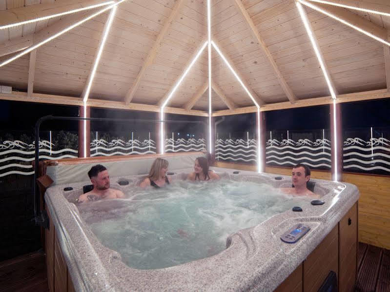 Causeway Lodge Bushmills Bagian luar foto
